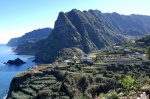 Mar y montaña en el norte de Madeira