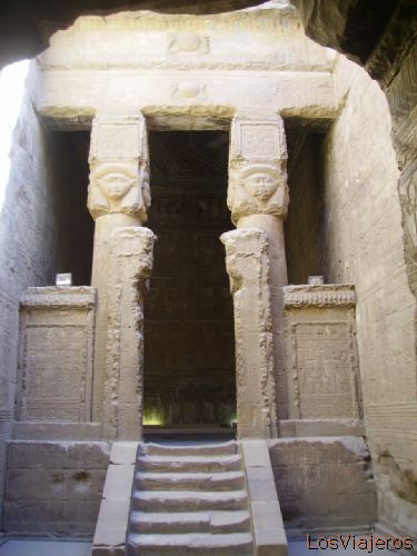 Small Temple Hat-hor -Denderah -Egypt
Denderah -diosa Hat-hor, época Ptolemaica -Egipto