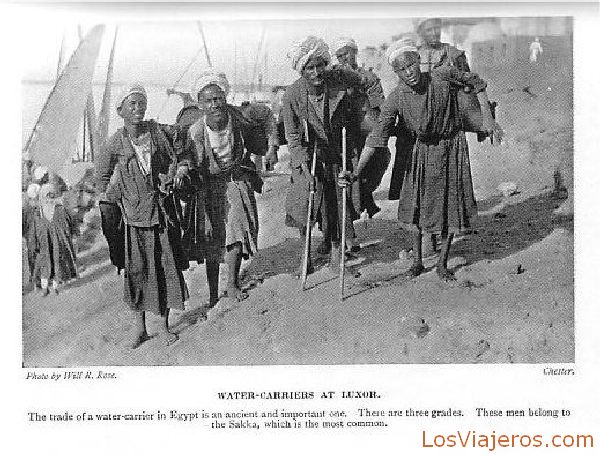Aguadores en Luxor - Egipto