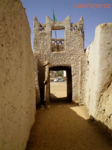 Ghat, south gate to the Madinah, or old town - Libya
Ghat, puerta sur de entrada a la ciudad vieja - Libia