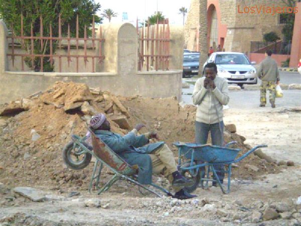 Trípoli, descansado en la obra - Libia