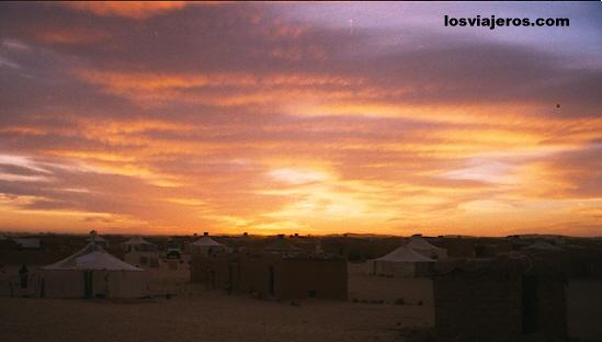 Red sunset in the Sahara desert - Tindouf - Argelia / Algeria
Atardecer rojo en el Sahara - Tindouf - Argelia