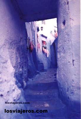 Color azul en calle del Rift - Marruecos