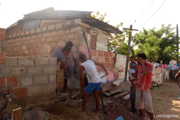 Rehaciendo casas en Loma Fresca - Cartagena de Indias - Colombia