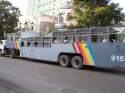 Camion reconvertido para el transporte de viajero -La Habana -Cuba
Truck for people transport -Havana- Cuba