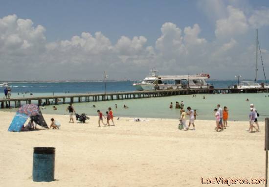 Pier zone Cancun - Mexico
Embarcadero zona Cancún - Mexico
