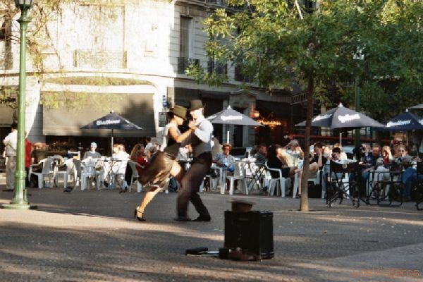 Dancing Tango in the Plaza Dorrego, San Telmo, Buenos Aires. - Argentina
Bailando Tango en la Plaza Dorrego, San Telmo, Buenos Aires - Argentina