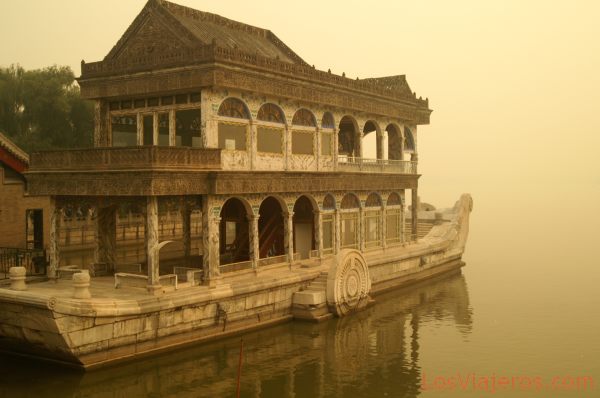 Barco de Marmol de la emperatriz Cixi -Lago Kunming- Palacio de Verano - Pekin - China