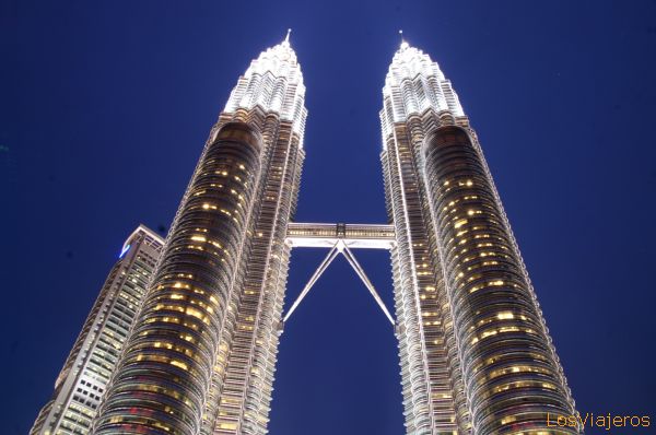 Petronas Towers - Kuala Lumpur - Malaysia
Torres Petronas  - Kuala Lumpur - Malasia