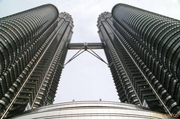 Petronas Towers - Kuala Lumpur - Malaysia
Torres Petronas  - Kuala Lumpur - Malasia