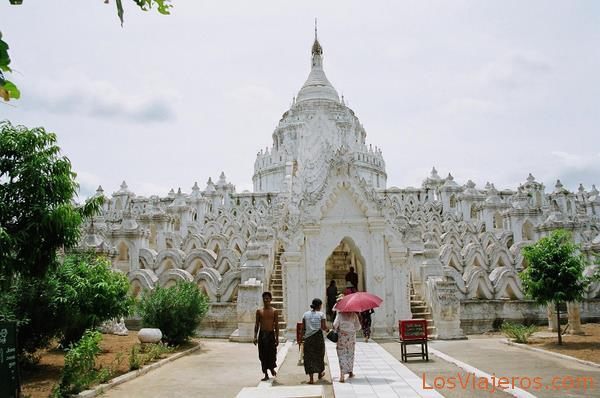 Pagoda Myatheindan-Mingun-Myanmar