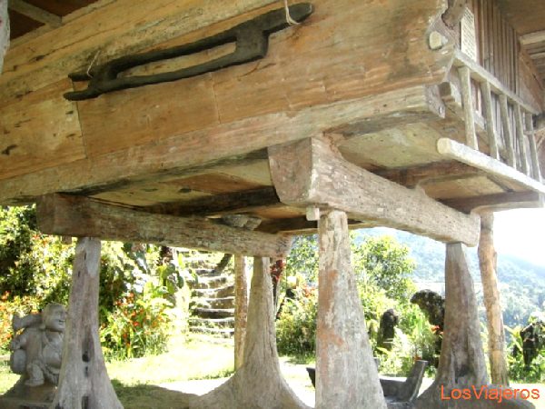 Detail ifugao housse - Philippines
Detalle de los bajos de una casa de la etnia ifugao - Filipinas