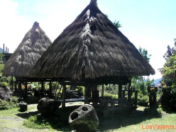 Casas de la etnia ifugao en Banaue - Filipinas
