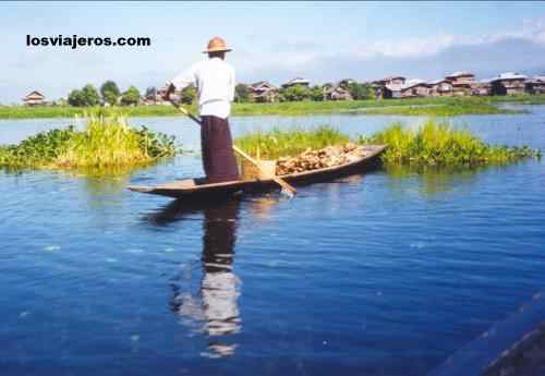 Canoa en el lago Inle - Myanmar