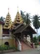 Ampliar Foto: Otro ejemplo de templo estilo birmano eb Lampang - Tailandia