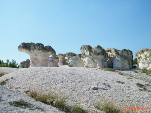 Rock formations caused by  erosion - Bulgaria
Formaciones rocosas causadas por la erosión - Bulgaria