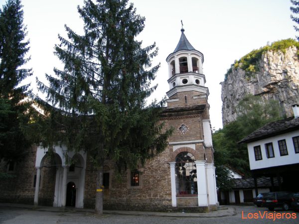 Monasterio ortodoxo situado en pleno corazón de los Balcanes - Bulgaria