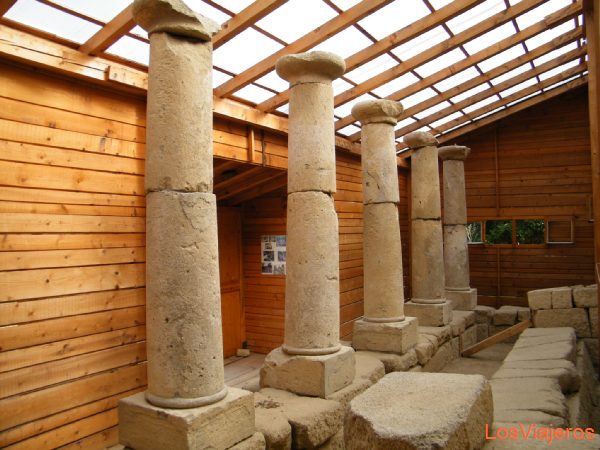 Columnas del santuario tracio de Starosel - Bulgaria