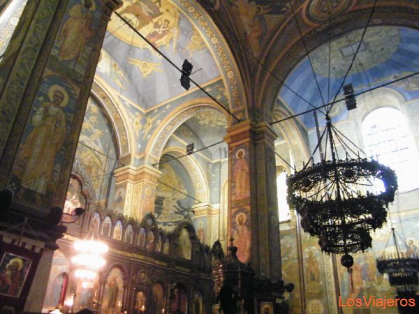Detalles de las pinturas que adornan el interior de la catedral de Varna - Bulgaria