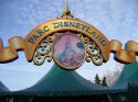 Go to big photo: Cartel of entry to the Park Disneyland - Disneyland París