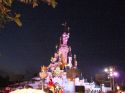 To the dusk the castle ignites his lights - Disneyland París
