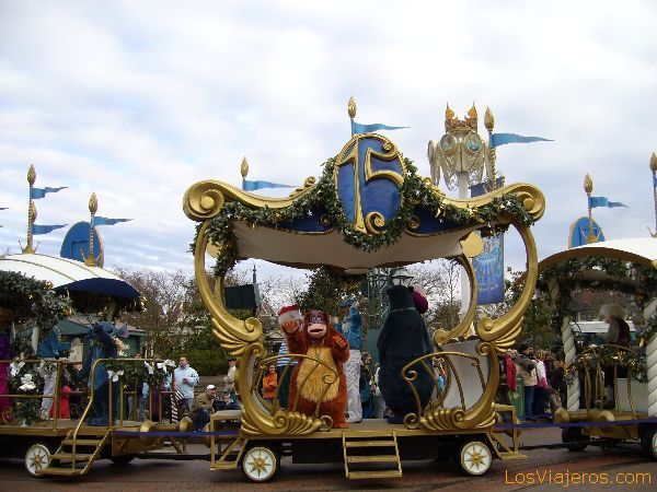 El tren especial del 15 Aniversario - Disneyland París - Francia