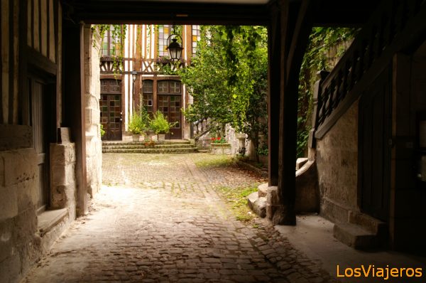 Private Courtyard in Rouen - France
Patio particular en Rouen - Francia