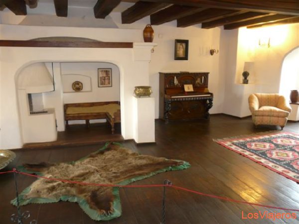 109-Castillo_de_Bran_Rumania.jpg