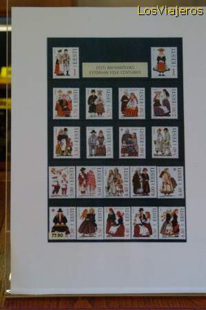 Estonian Stamps with traditional clothes
Sellos estonios con trajes tradicionales - Estonia