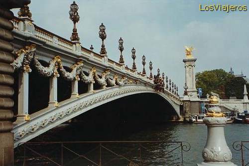 Pont Alexandre III Bridge - Paris- France
Vista del Puente de Alejandro III - Paris- Francia