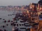 Amanecer sobre el Ganges en Benarés
