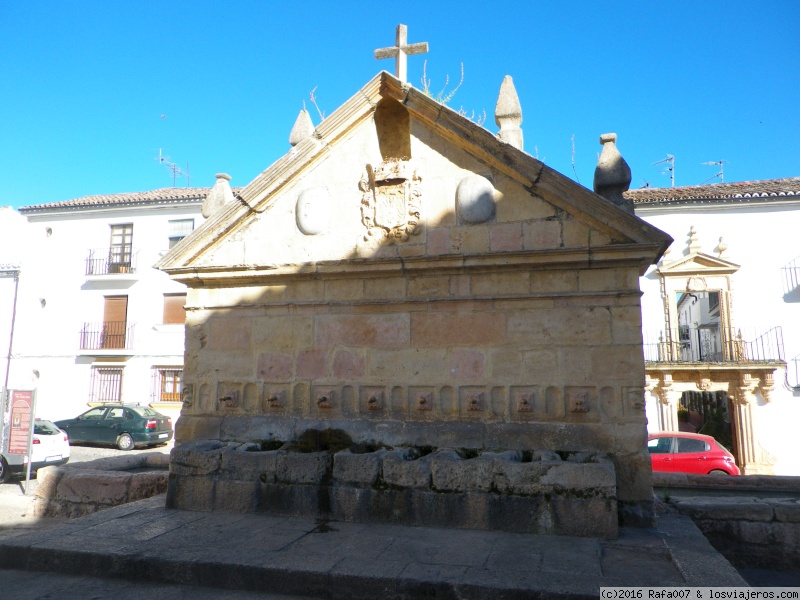 Fuente de los Ocho Caños