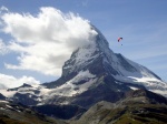 Parapente frente al Matterhorn (Cervino)