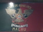 Bandera y escudo del cuerpo de bomberos de Macao