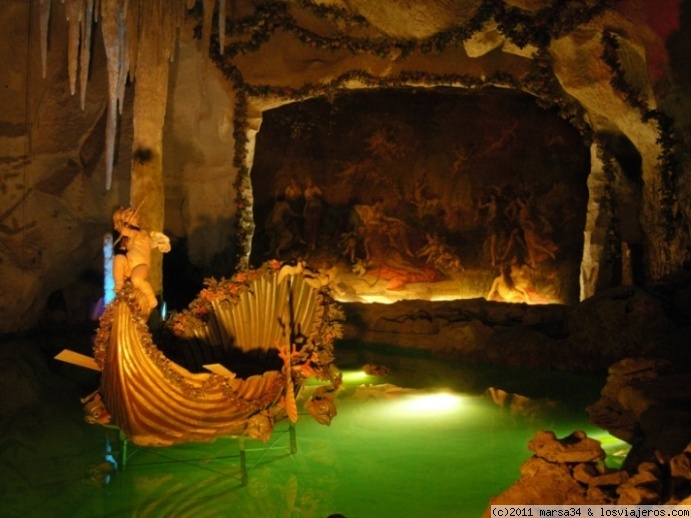 Gruta artificial de los jardines del palacio de Linderhof