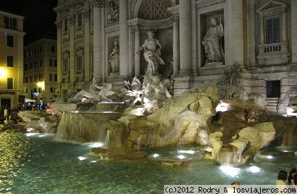 Fontana de Trevi de Noche