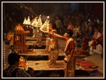 Tradicional ceremonia aarti,