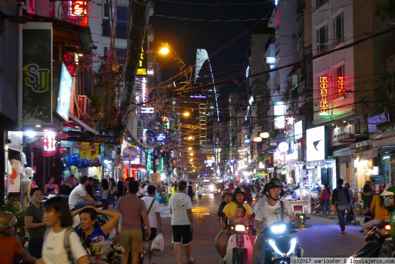 Ho Chi Minh - Barrio mochilero de noche
