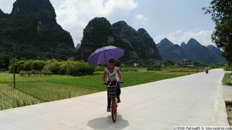 Pedaleando por Yangshuo