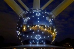 Atomium de noche