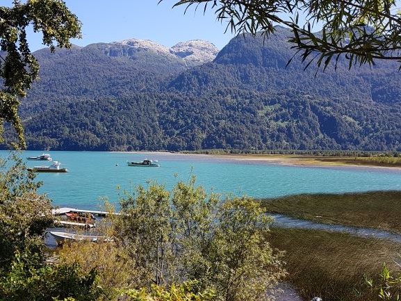 PEULLA ,LAGO TODOS LOS SANTOS