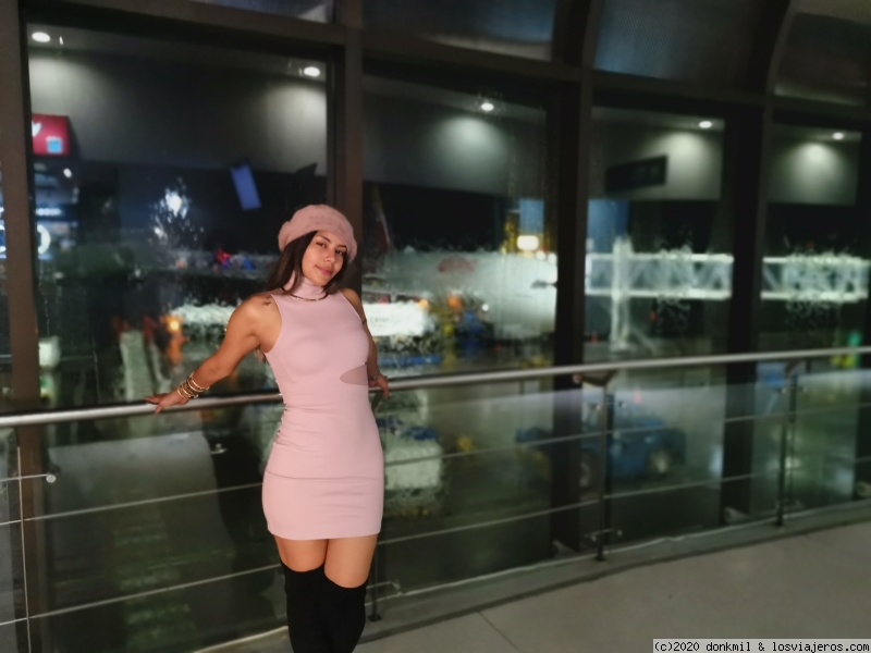 EN EL AEROPUERTO PARA SALIR