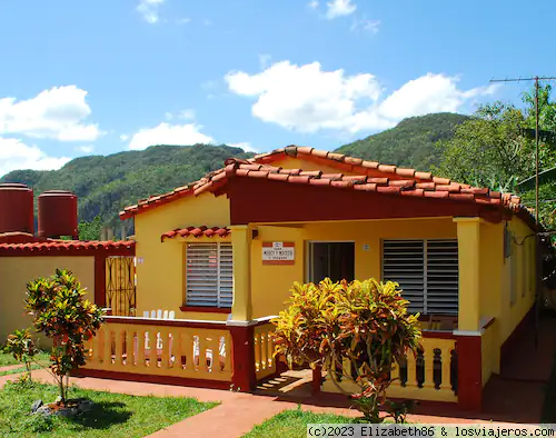 Casa Mercy y Macuto el abogado en Viñales