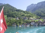 Spiez desde el Lago Thun, Suiza