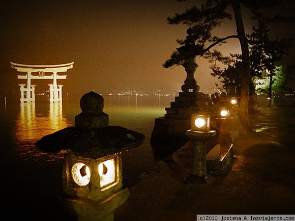 Miyajima de noche