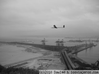 Planeador sobre el Musel