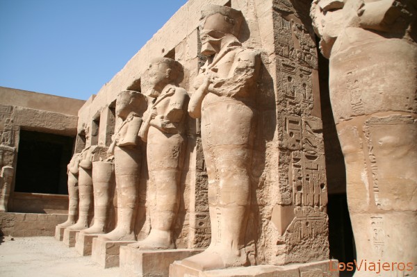 Luxor - Estatuas gigantes -Egipto