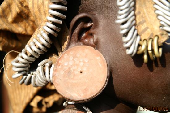 Pendientes de barro -Tribu Mursi- Etiopia
Ceramic earing -Mursi Tribe- Etiopia - Ethiopia
