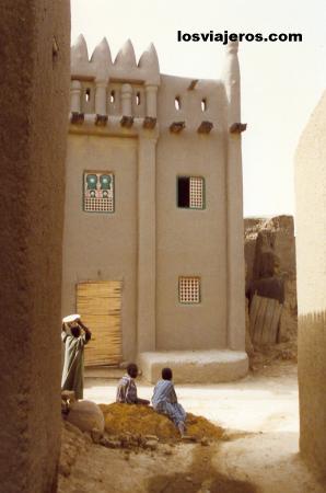 Traditional Sahelian architecture of Mud - window - Djene - Mali
Arquitectura tradicional de barro en el Sahel - Djene - Mali