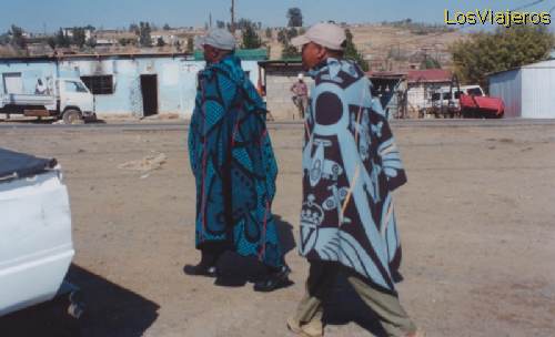 Lesotho, mujeres vestidas con mantas - Sudáfrica